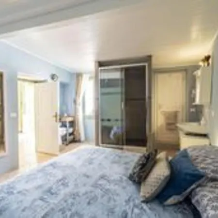 Apartment Elegant Bajardo Apartment With Stunning Views *